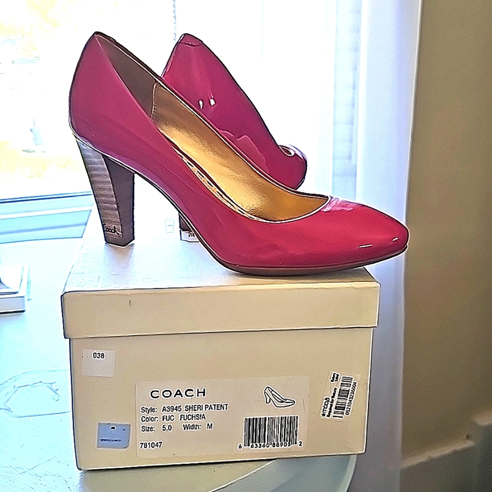 Coach fuchsia patent pumps heels Sz 5